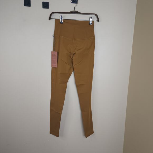 Girlfriend Collective Compressive High-Rise Legging in Saddle Size S - Picture 5 of 8